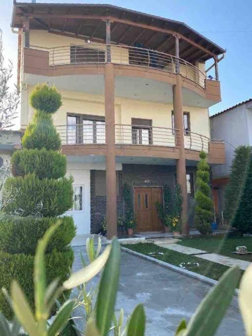 Villa Uklala Kamez Екстериор снимка