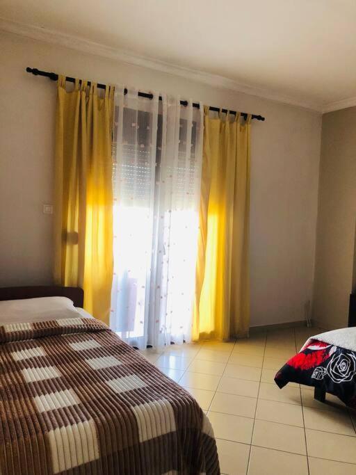 Villa Uklala Kamez Екстериор снимка